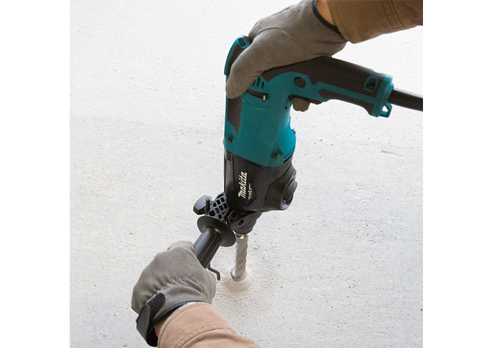 Перфоратор MAKITA M8701B