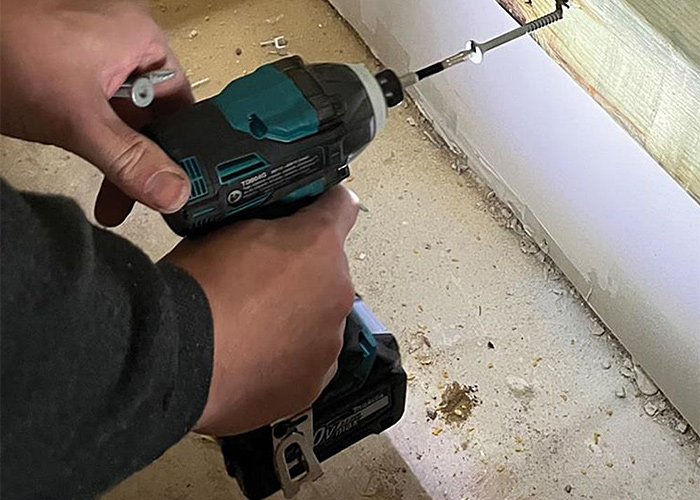 Аккумуляторный ударный шуруповерт XGT MAKITA TD004GD201
