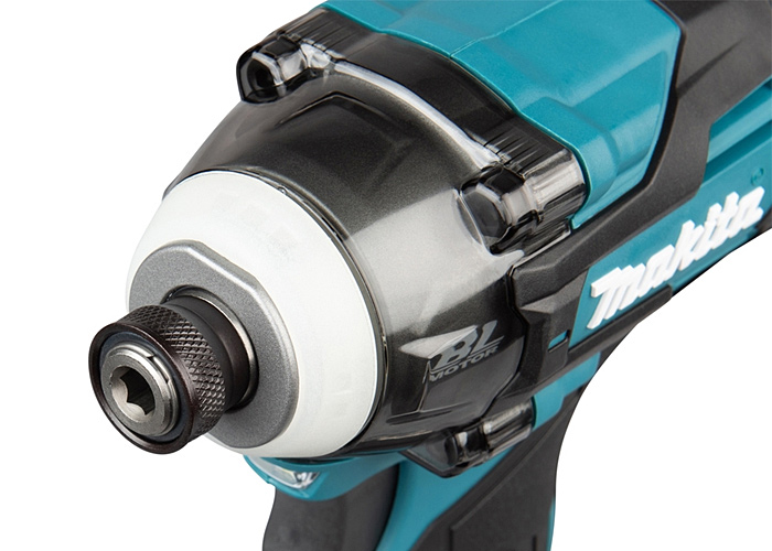 Аккумуляторный ударный шуруповерт XGT MAKITA TD004GZ