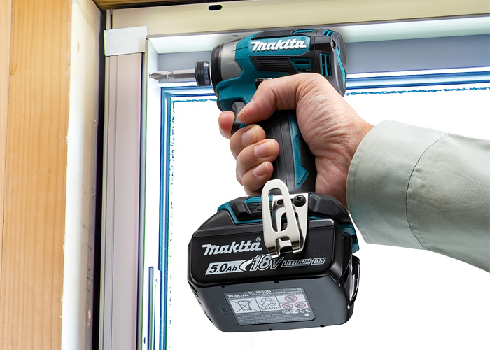 Аккумуляторный ударный шуруповерт MAKITA DTD173RTJ