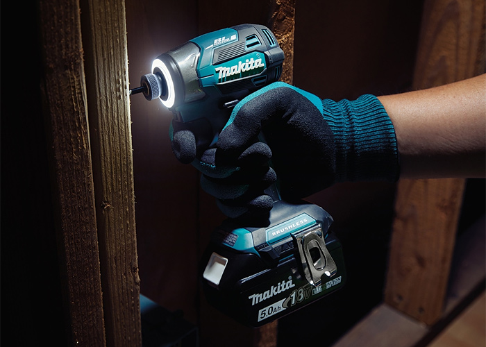 Аккумуляторный ударный шуруповерт MAKITA DTD173RTJ