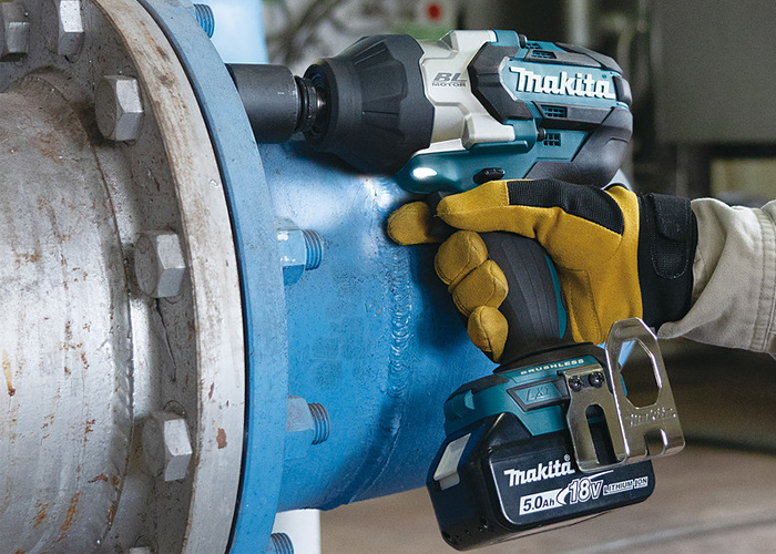 Акумуляторний ударний гайкокрут MAKITA DTW1004XVZ