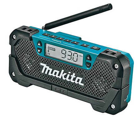 Аккумуляторный радиоприемник MAKITA DEAMR052