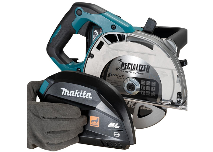 Аккумуляторная дисковая пила XGT MAKITA CS002GZ