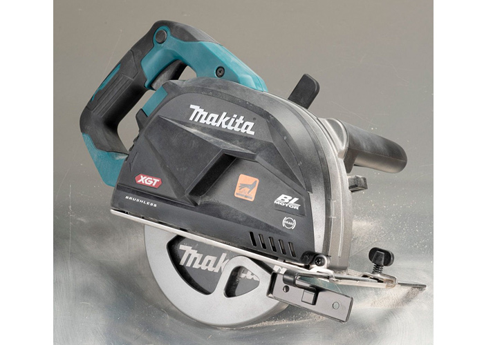 Аккумуляторная дисковая пила XGT MAKITA CS002GZ