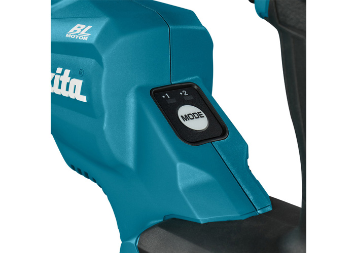 Аккумуляторный виброуплотнитель для бетона XGT MAKITA VR003GZ