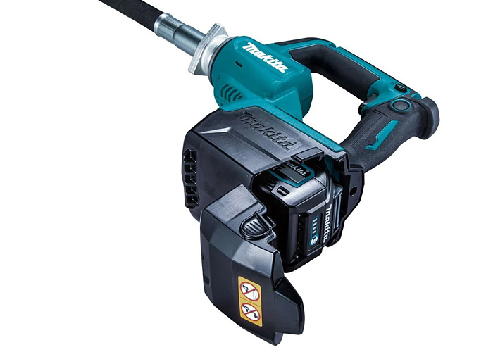 Аккумуляторный виброуплотнитель для бетона XGT MAKITA VR004GZ