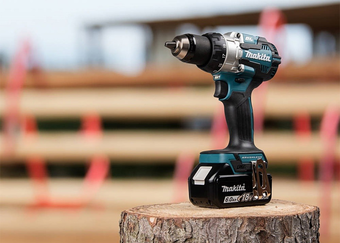 Аккумуляторная ударная дрель-шуруповерт MAKITA DHP489Z