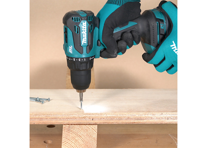 Аккумуляторная дрель-шуруповерт MAKITA DDF490WVE