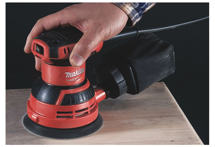 Эксцентриковая шлифмашина MAKITA M9204