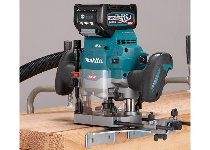 Акумуляторний фрезер XGT MAKITA RP001GZ
