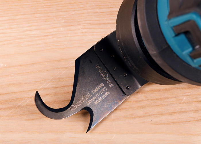 Универсальный резак с крючком HCS 11х24мм TMA068 MAKITA B-65012